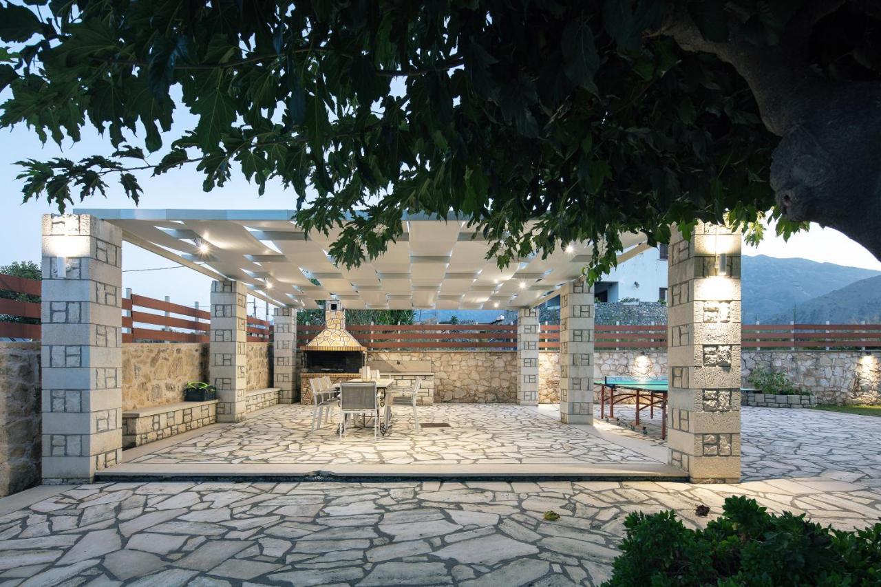 Villa Pinelopi Asproulianoi ภายนอก รูปภาพ