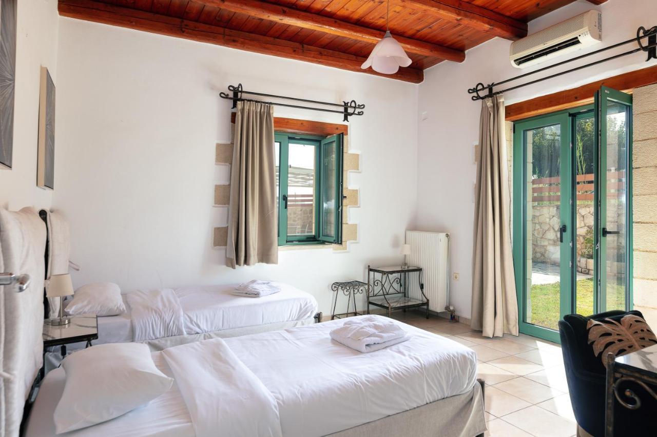 Villa Pinelopi Asproulianoi ภายนอก รูปภาพ