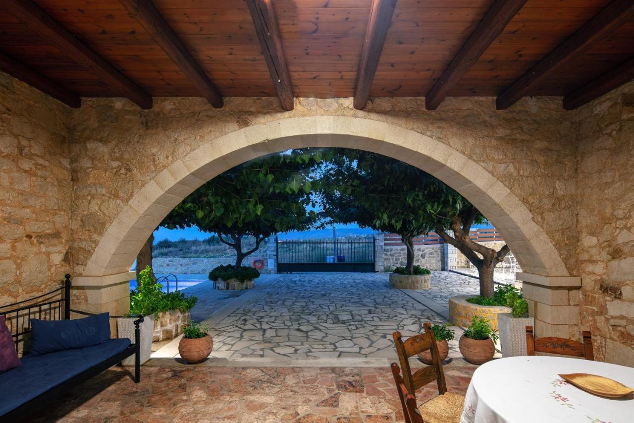 Villa Pinelopi Asproulianoi ภายนอก รูปภาพ