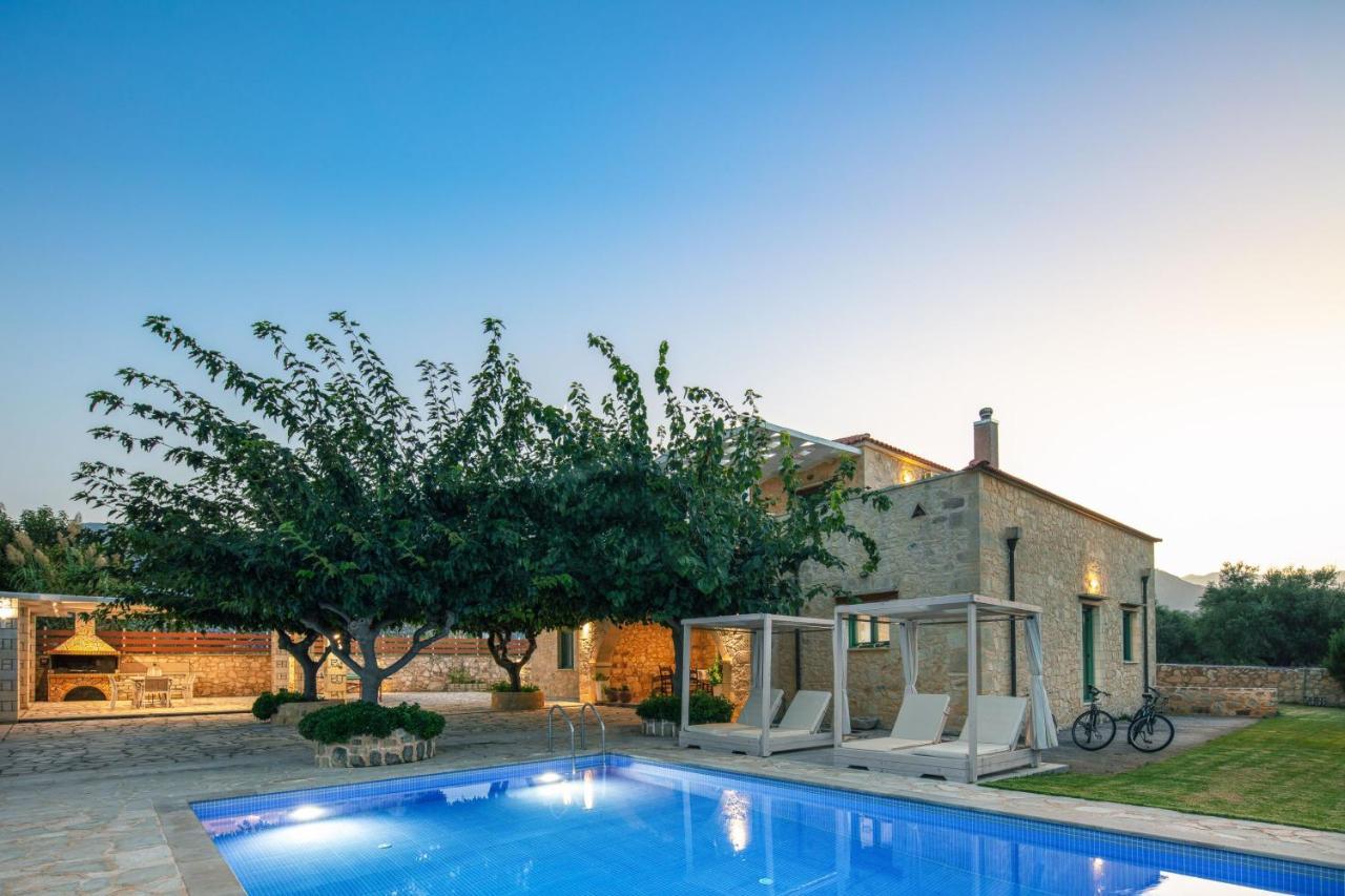Villa Pinelopi Asproulianoi ภายนอก รูปภาพ
